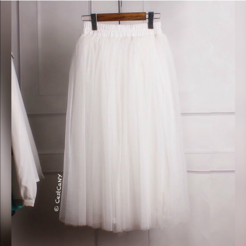 NEW Soft White Tulle Skirt